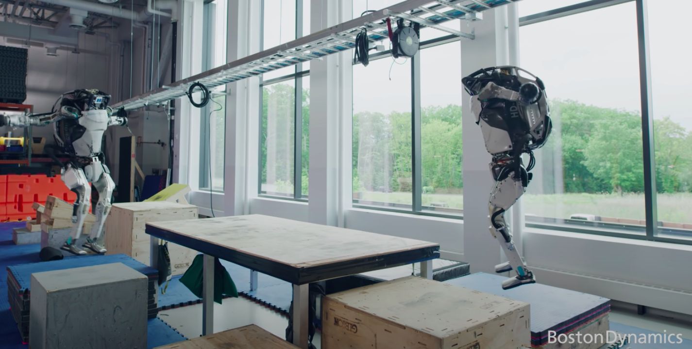 Atlas, el robot que puede hacer parkour
