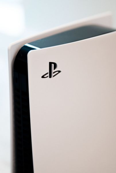 Si estabas pensando en comprar una PlayStation 5, quizá sea difícil debido a la escasez de consolas que continuará hasta 2022.