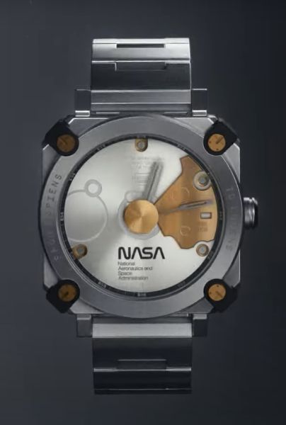 Hideo Kojima y la NASA se unen para lanzar un lanzar un reloj coleccionable