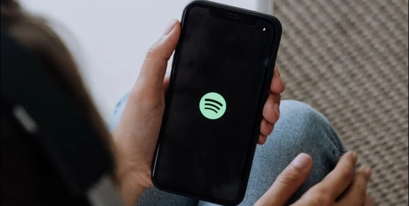 Sigue estos pasos para traducir tus canciones favoritas en Spotify.